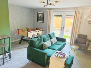 Comfy Modern 3BR Semi Detached 400Mb Wifi Free Double Parking